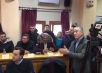 Αμύνταιο: Μικρή ένταση μεταξύ Αντωνιάδη – Λιάση για τη διαδικασία: Με παρέμβαση υπουργού δόθηκε ο λόγος στον αντιπρόεδρο του περιφερειακού συμβουλίου (VIDEO)