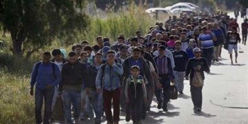 Οι «λαθρομετανάστες της Μικράς Ασίας» ή όταν ο Κουρουμπλής προσπαθεί να «γράψει» ιστορία- Γράφει η Βίκυ Χατζηκυριάκου