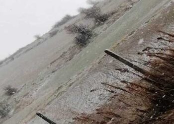 Πτολεμαΐδα: Nιφάδες μέσα στη βροχή