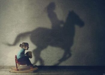 Εσύ είσαι δυνατή αντέχεις θα τα καταφέρεις…-Γράφει η Πίστη Κρυσταλλίδου