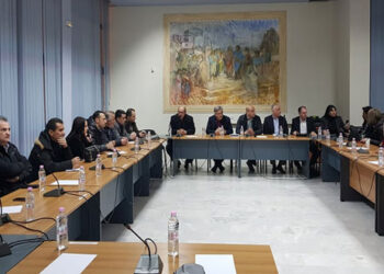 Βόιο: Τι ειπώθηκε στη σύσκεψη για την δομή κλειστού τύπου – Ποιες προτάσεις συζητούνται ως αντισταθμιστικά – Ένταση Κοσμίδη με τον πρόεδρο του ΔΣ