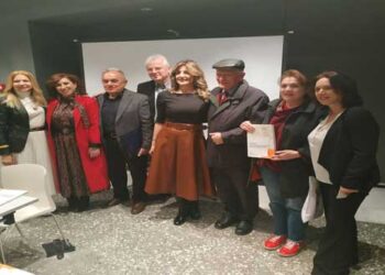 Επίσκεψη της Βουλευτή ΠΕ Κοζάνης κ. Καλλιόπης Βέττα στο Ειδικό Εργαστήρι, το ΚΔΑΠ – ΜΕΑ του Δήμου Κοζάνης και την Κοιν. Σ. Επ. ‘’ΑΠ.ΑΝ.Ε.Μ.Ο΄΄