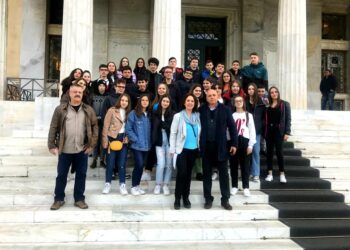 Τους μαθητές του 1ου Γυμνασίου Κοζάνης συνάντησε στην Βουλή η Βουλευτής ΣΥΡΙΖΑ ΠΕ Κοζάνης κ. Καλλιόπη Βέττα- Δελτίο Τύπου