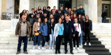 Τους μαθητές του 1ου Γυμνασίου Κοζάνης συνάντησε στην Βουλή η Βουλευτής ΣΥΡΙΖΑ ΠΕ Κοζάνης κ. Καλλιόπη Βέττα- Δελτίο Τύπου