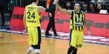 Και ο Σλούκας θετικός στον κοροναϊό!