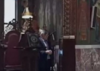 Ο Σωτήρης Τσιόδρας έψαλλε στην Ακολουθία της Σταυροπροσκυνήσεως (βίντεο)