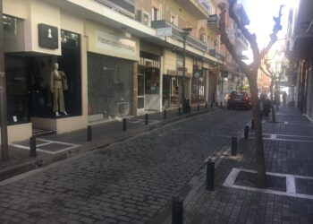 Άδεια πόλη η Κοζάνη – Κλειστά και τα εμπορικά καταστήματα
