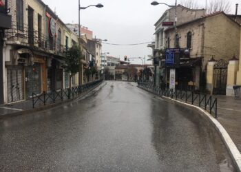Η εικόνα στους δρόμους της Κοζάνης την πρώτη ημέρα απαγόρευσης της κυκλοφορίας (βίντεο-φωτογραφίες)