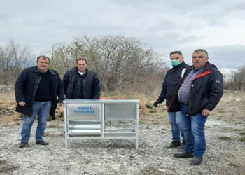 Δήμος Κοζάνης: Φροντίζουμε για τα αδέσποτα ζώα μετά την απαγόρευση μετακίνησης –Ταΐστρες και ποτίστρες σε πολλά σημεία