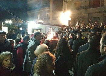 Οι Κοζανίτικοι φανοί κρατούν την παράδοση της Αποκριάς – Video από το Πηγαδ’τ’Κεραμαριό, το Κεραμαριό, τα Μπουντανάθκα και τη Γιτιά