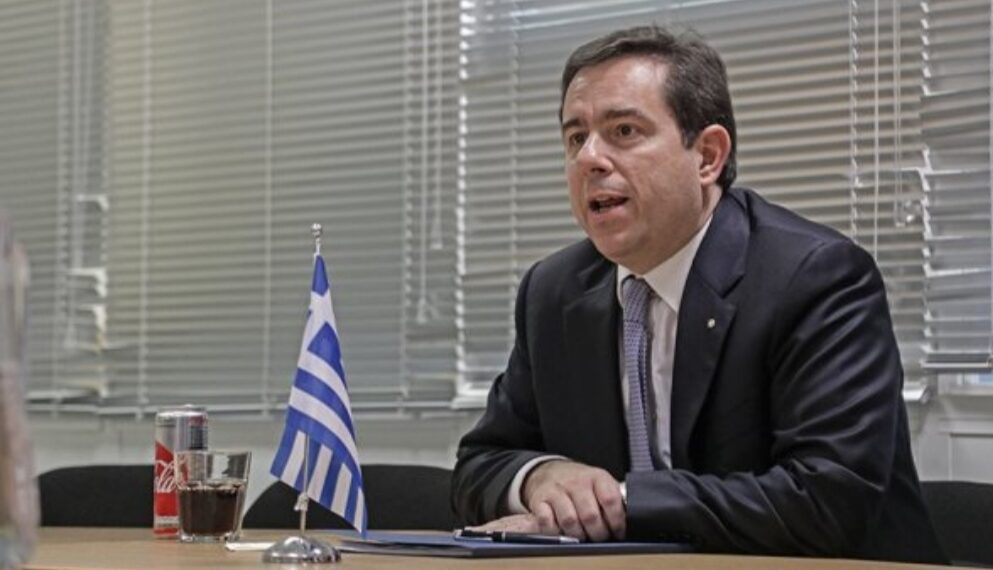 Μηταράκης: Τέλος τα επιδόματα και οι παροχές σε όσους έχουν άσυλο