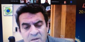 Δημήτρης Σαββόπουλος: «Να εισηγηθεί ο Περιφερειάρχης περιορισμό κυκλοφορίας για τους πολίτες της Καστοριάς ακόμα και για τα απαραίτητα σε 2 φορές την εβδομάδα για κάθε πολίτη-  Η καραντίνα τώρα δεν έχει να προσφέρει κάτι»