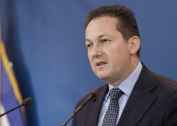 Κορωνοϊός -Πέτσας: Θα απαγορευτούν οι συναθροίσεις με πάνω από 10 άτομα