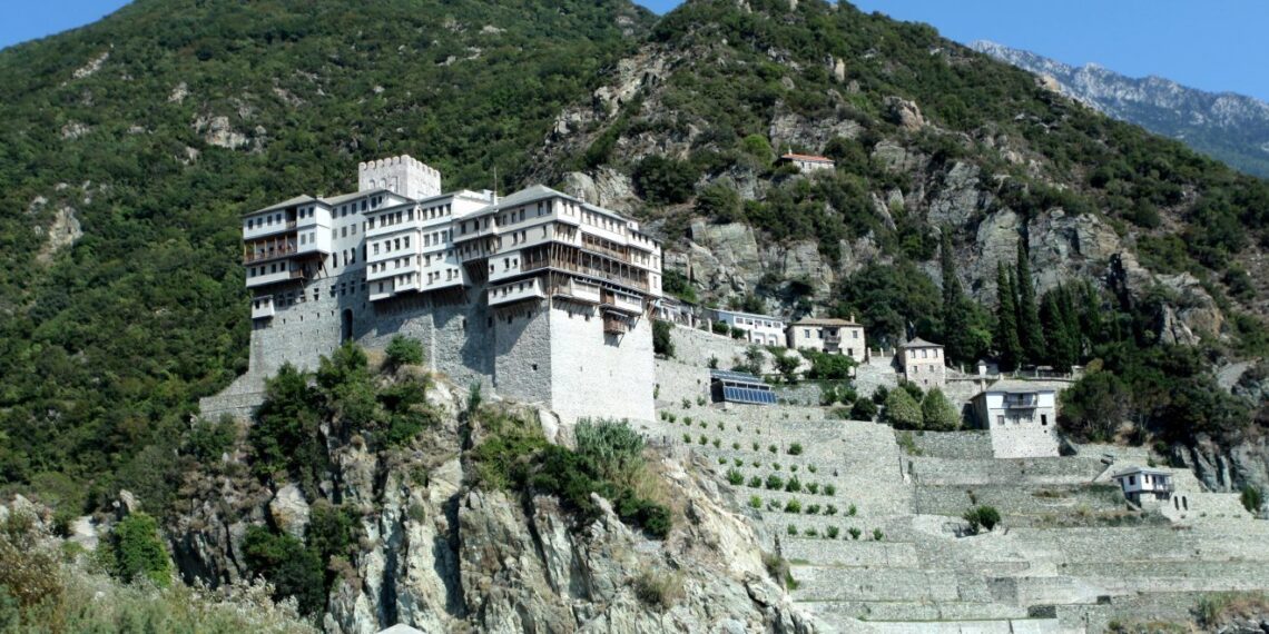 Αγιον Ορος: Αναστέλλονται όλα τα διαμονητήρια, απαγορεύονται οι μετακινήσεις