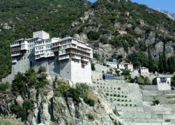 Αγιον Ορος: Αναστέλλονται όλα τα διαμονητήρια, απαγορεύονται οι μετακινήσεις