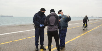 Επεσαν τα πρώτα πρόστιμα στη Θεσσαλονίκη -Εκαναν τζόκινγκ χωρίς ταυτότητα