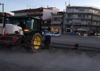 Συμβαίνει τώρα: Απολύμανση της λαϊκής αγοράς στην Πτολεμαΐδα -ΦΩΤΟ