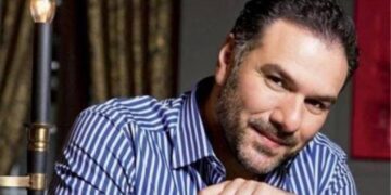 Κορωνοϊός – Γρηγόρης Αρναούτογλου: Το viral τραγούδι που έγραψε «Τα χεράκια θα πλύνω»