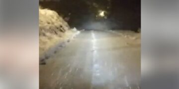 Καθαρισμός των δρόμων από το χιόνι στη Βλάστη – VIDEO