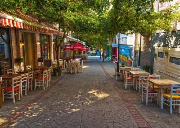 Κλείνουν καταστήματα εστίασης στην Κοζάνη- Περιορισμένο ωράριο σκέφτονται αρκετοί ιδιοκτήτες- Ο κορωνοϊός  χτυπά και τα εμπορικά μαγαζιά