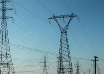 Η ΔΕΗ διαψεύδει ΓΕΝΟΠ: Δεν έχει αποφασιστεί εργασία μόνο για το προσωπικό ασφαλείας