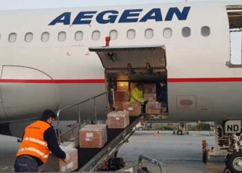 Στο «Ελ. Βενιζέλος» 1,7 εκατ. μάσκες και υγειονομικό υλικό – Δωρεά του Ιδρύματος Ωνάση και Ελλήνων εφοπλιστών