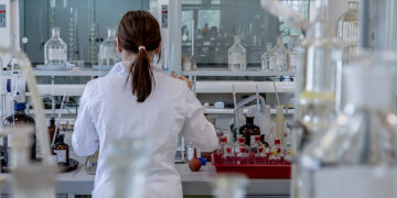 Μητρώο νέων επιστημόνων που διαπρέπουν στο εξωτερικό- Το project του Δήμου Κοζάνης με το βλέμμα στη νέα εποχή: «Η Κοζάνη του μέλλοντος δεν μπορεί να διαμορφωθεί χωρίς αυτούς τους ανθρώπους»