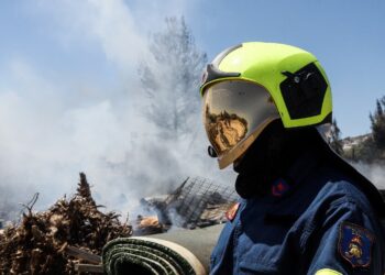 Πυροσβεστική: Νέα προκήρυξη για 1.300 προσλήψεις εποχικών
