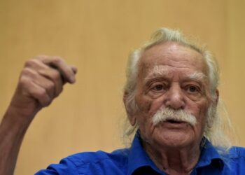 Πέθανε ο αγωνιστής της Αριστεράς Μανώλης Γλέζος