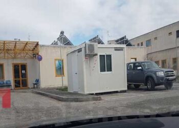 «Κουτιά απομόνωσης» στα νοσοκομεία αναφοράς για τον κορωνοϊό – Τοποθετήθηκε και στο Μποδοσάκειο