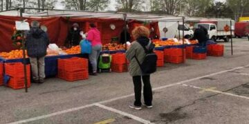 Καστοριά: Με όλα τα προβλεπόμενα μέτρα έγινε σήμερα η λαϊκή αγορά- Παραγωγοί και καταναλωτές τήρησαν τις οδηγίες