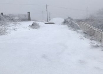 Καστοριά: Στα λευκά ντύθηκε η Κλεισούρα