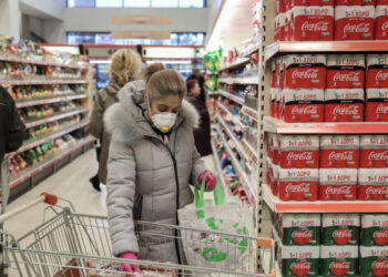 Σε ισχύ τα μέτρα για τον κορωνοϊό: Ποια καταστήματα μένουν ανοιχτά- Κλείνουν τα σύνορα σε τρίτες χώρες