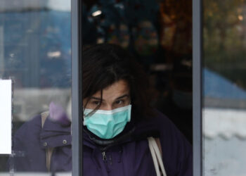 Κορωνοϊός: 21 νέα κρούσματα, 352 συνολικά -Κλείνουν τα εμπορικά καταστήματα λιανεμπορίου – Ποια θα μείνουν ανοιχτά