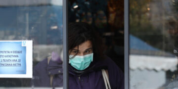 Κορωνοϊός: 21 νέα κρούσματα, 352 συνολικά -Κλείνουν τα εμπορικά καταστήματα λιανεμπορίου – Ποια θα μείνουν ανοιχτά