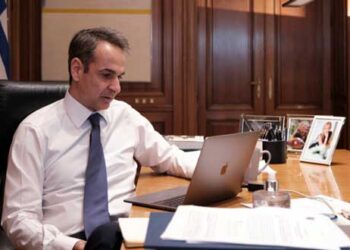 Ο Μητσοτάκης τηλεφώνησε στη διευθύντρια της Μαιευτικής του Αττικόν -Για τη γέννα μητέρας με κορωνοϊό