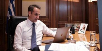 Ο Μητσοτάκης τηλεφώνησε στη διευθύντρια της Μαιευτικής του Αττικόν -Για τη γέννα μητέρας με κορωνοϊό