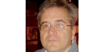 Καθηγητής Πανεπιστημίου ο Γιάννης Λαζαρίδης – Από τα Παραπολιτικά του Παλμού της Τετάρτης 11/03/20