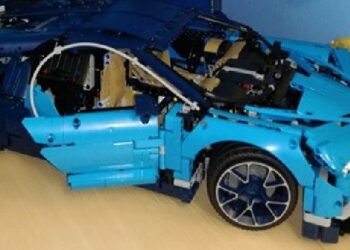 Καστοριά: Έφτιαξαν Lego Bugatti με 3.599 κομμάτια!