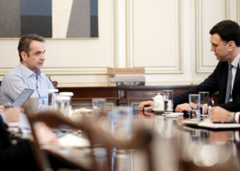 Κορωνοϊός: Ετοιμη και για νέα μέτρα η κυβέρνηση, αν χρειαστεί -Τι εξετάζουν