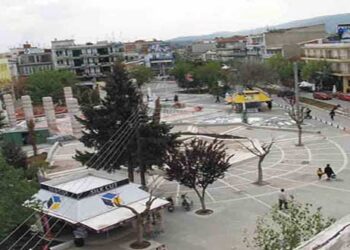 Σκέψεις για περιορισμό ωραρίου στα εμπορικά καταστήματα – Αρκετός κόσμος σε καφετέριες και supermarkets στην Πτολεμαΐδα