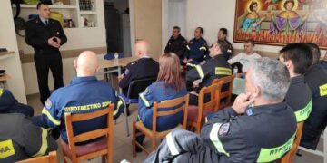 Κοζάνη: Ενημέρωση των πυροσβεστικών υπαλλήλων για τα μέτρα προφύλαξης από τον νέο κορωνοϊό