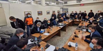 Σμύνθη Ξάνθης: Χωρίς τα προβλεπόμενα μέτρα η σύσκεψη – “Χαμός για μια φωτογραφία” με τον Χαρδαλιά