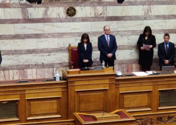 Αικατερίνη Σακελλαροπούλου: Ορκίστηκε η νέα Πρόεδρος της Δημοκρατίας – Χωρίς χειραψίες λόγω κορωνοϊού