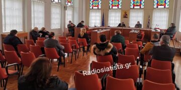 Εκπρόσωπος του ΕΟΔΥ από τη Σιάτιστα: “H καραντίνα δεν είναι πανάκεια του προβλήματος που βιώνουμε και θα συνεχίσουμε να βιώνουμε” – Χ. Ζευκλής: “Εμείς θέλουμε, μόνιμα, κλιμάκιο του ΕΟΔΥ εδώ”