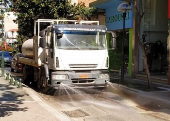 Πτολεμαΐδα: Με δύο βυτιοφόρα συνεχίστηκαν οι προληπτικές απολυμάνσεις και στους δρόμους, από τον Δήμο Εορδαίας