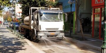 Πτολεμαΐδα: Με δύο βυτιοφόρα συνεχίστηκαν οι προληπτικές απολυμάνσεις και στους δρόμους, από τον Δήμο Εορδαίας