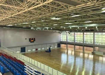 Γ.Γ. Αθλητισμού. : Μένουν ΑΝΟΙΧΤΑ τα γήπεδα, με απαγόρευση παρουσίας κοινού και στις προπονήσεις και με όριο τα 60 άτομα στο τεραίν