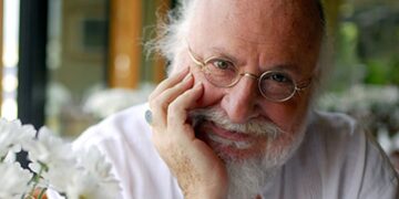 Στα σχέδια των ιμπεριαλιστών η διάλυση των πατρίδων.  Όπλο τους η κοπαδοποίηση (=μετατροπή σε αγέλες) των λαών.  Τα αποκρούομε με ομοψυχία και (κυρίως) με αποφασιστικότητα.  Πηγές έμπνευσής μας: Αίσωπος, Δ. Σολωμός, Δ. Σαββόπουλος. του παπαδάσκαλου Κωνσταντίνου Ι. Κώστα