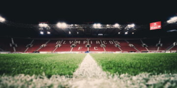 Το project ονόματι Γουλβς, το άδειο Καραϊσκάκη και οι αναμνήσεις του Σόλσκιερ